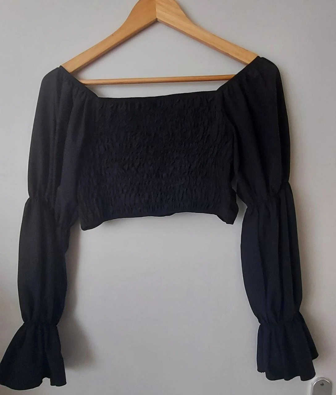 Boohoo Black Long Sleeve Crop Top with Ruffles, size 38 – photo 3